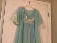Vintage, 1965 Vanity Fair, Peignoir Set, gown/robe, worn once Beautiful cond picture