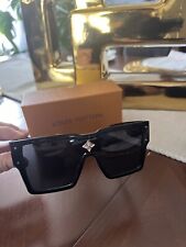 BRAND NEW | Louis Vuitton Cyclone Sunglasses | Unisex - Diamond/Black/Gold picture