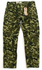 Levi's Green Camouflage 502 Taper Hybrid Cargo Pants Men's NWT picture