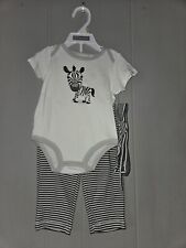 NWT FIRST IMPRESSIONS 2-PIECE  3-6 MONTHS Zebra picture