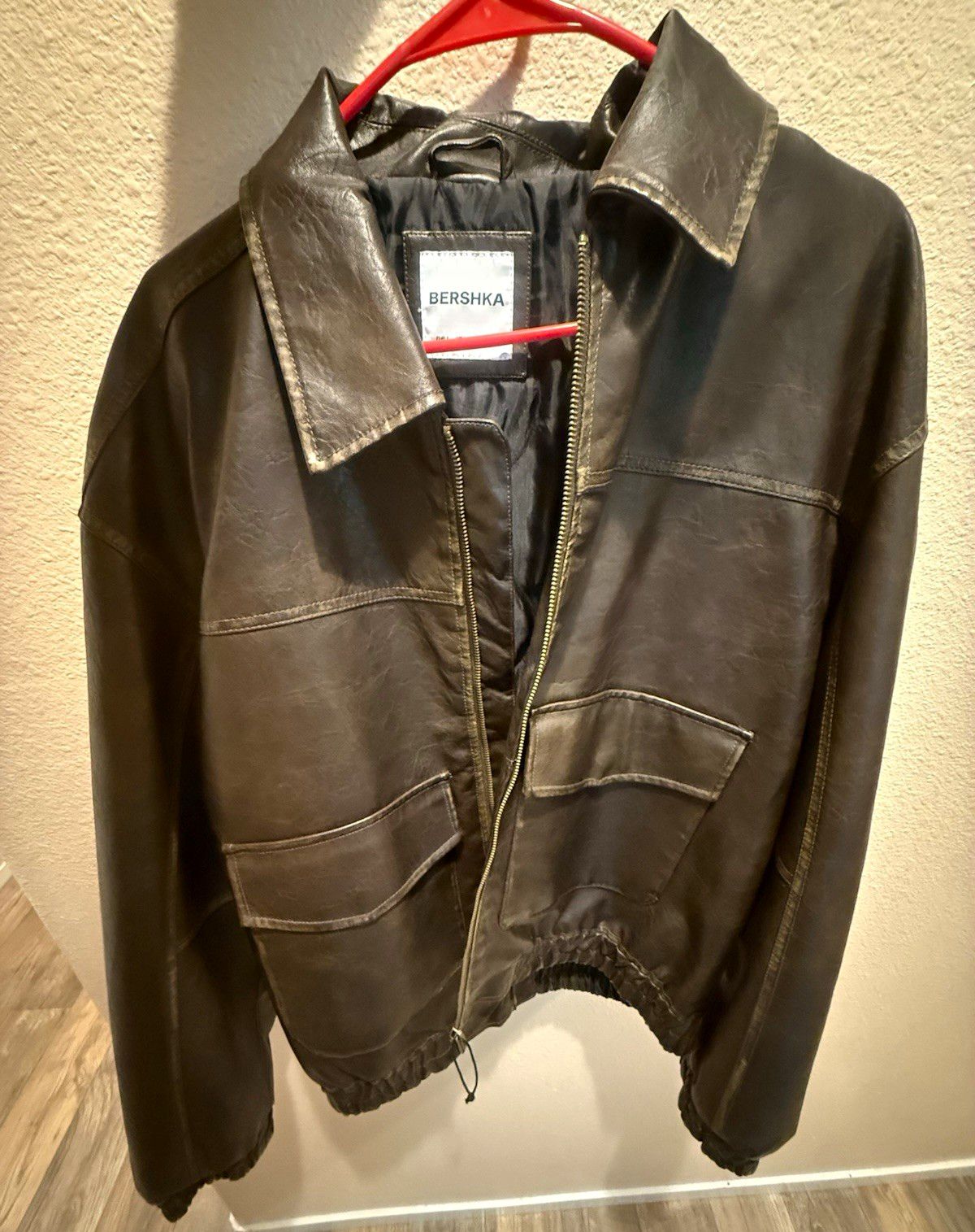 Bershka Men’s Bomber Jacket Leather Brown Size L Full Zip Point Collar
