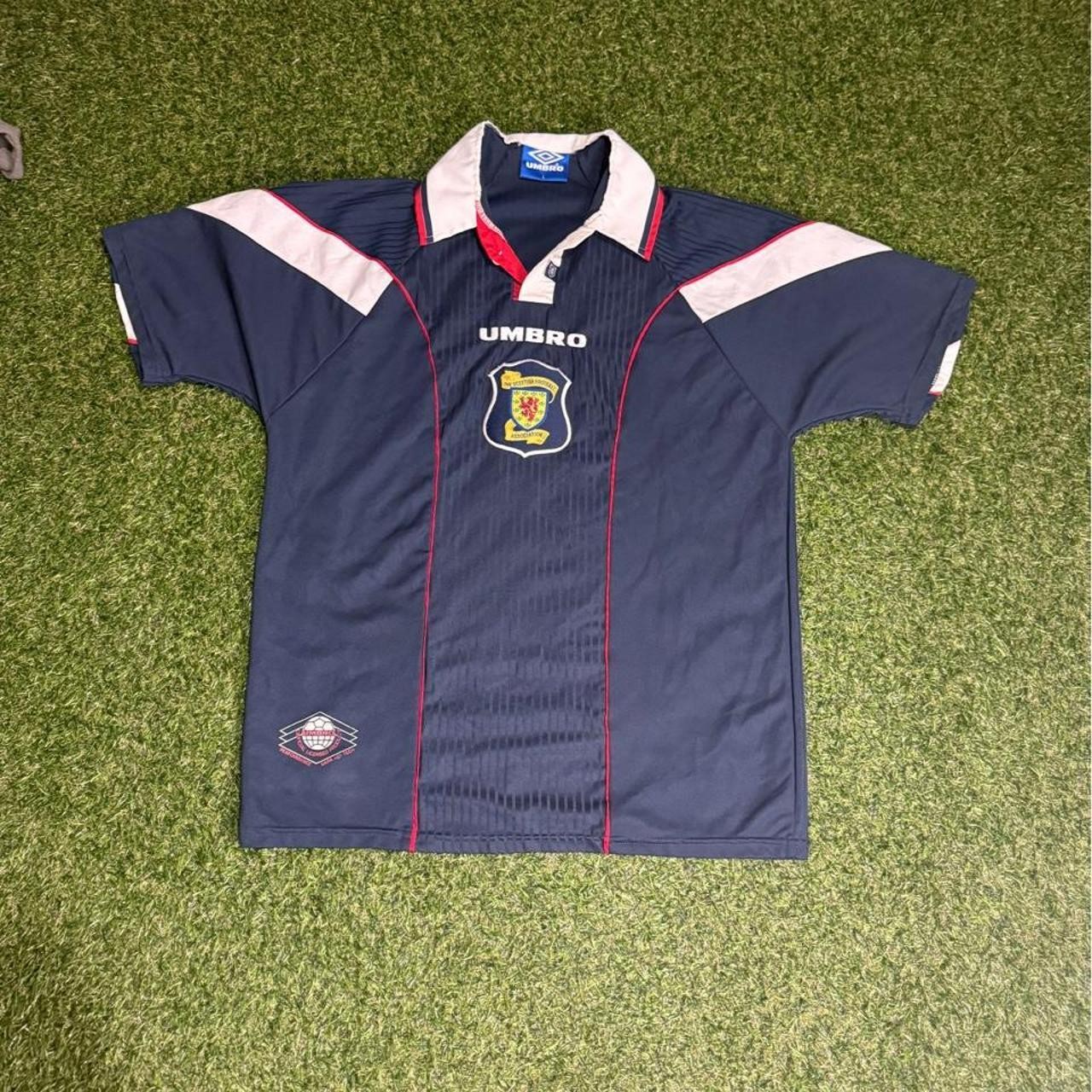 Umbro Men\'s Navy and Blue Jersey