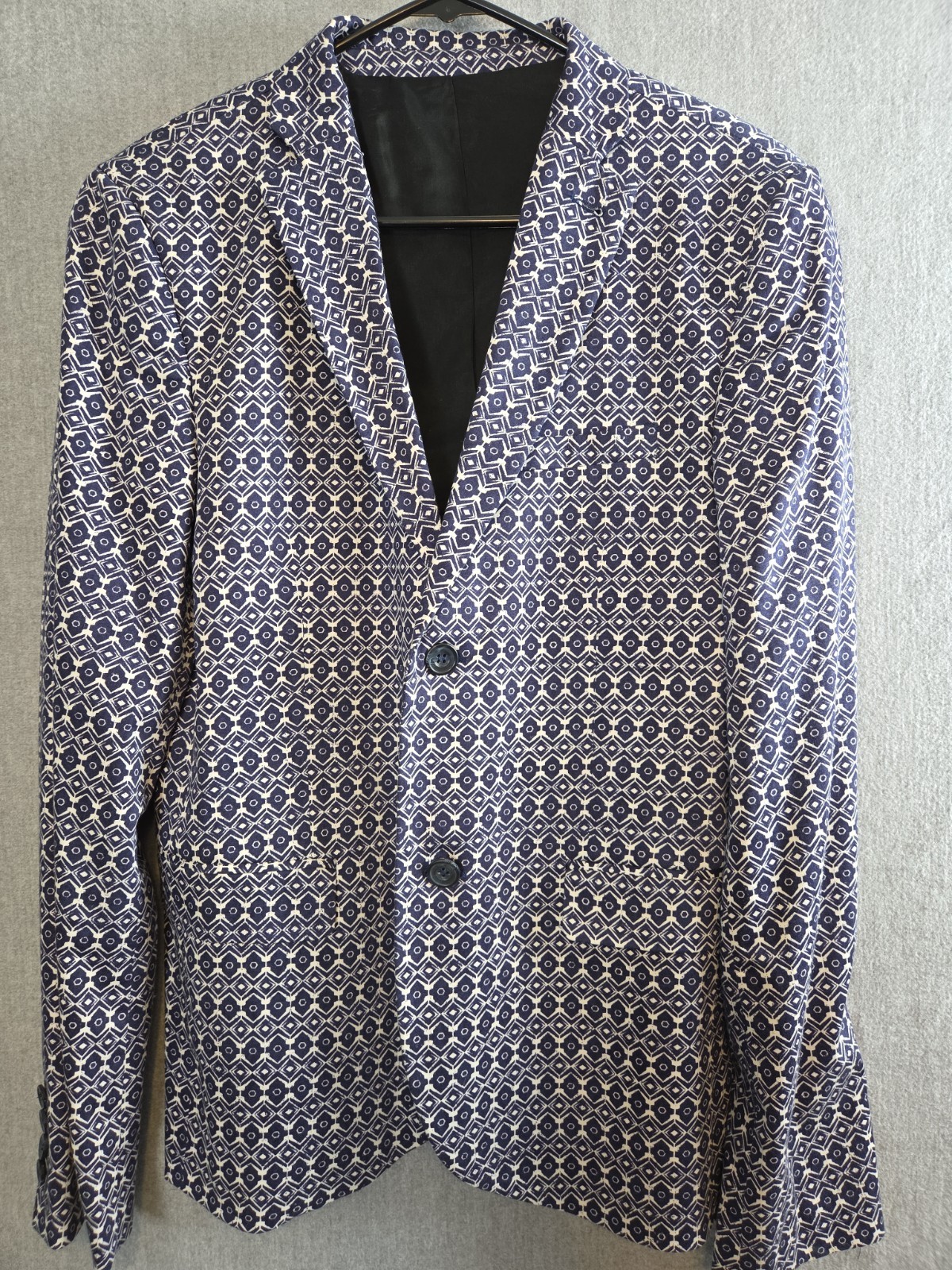 TOPMAN Men\'s Sport Coat Blazer Size 40R Navy Blue Geo Print 2 Button Lined NEW