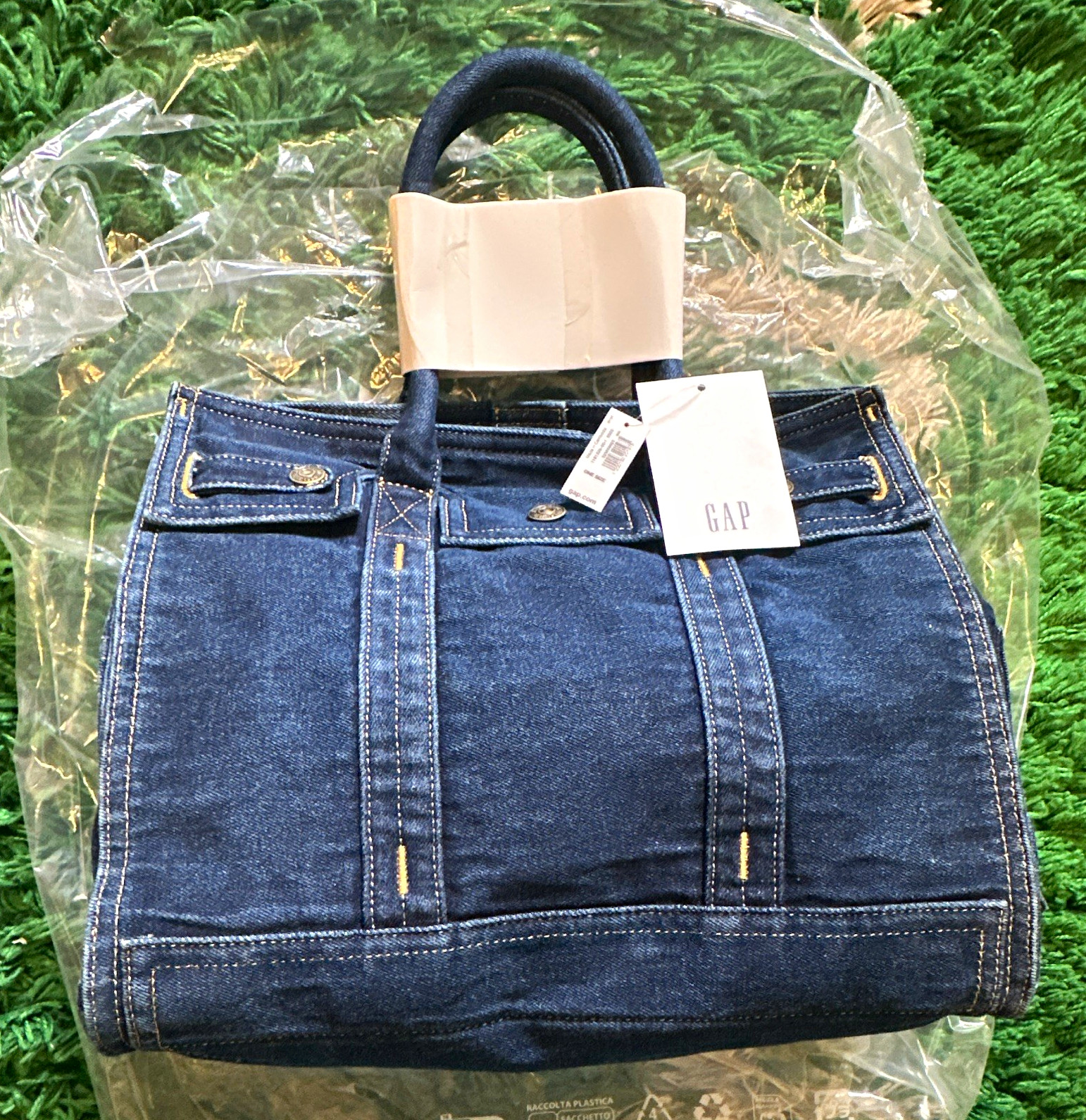 GAP Blue Denim Tote Bag Medium Top Handle Button Closure Inner Pockets Brand New