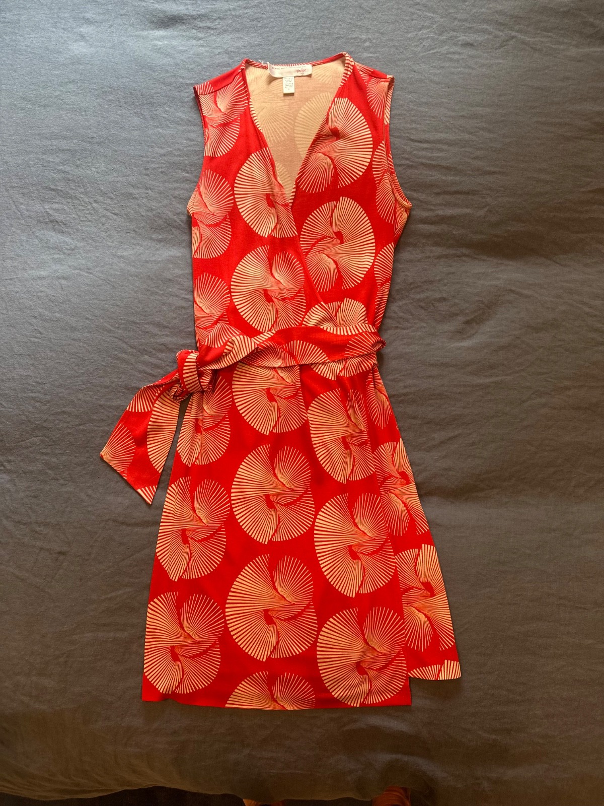 Diane Von Furstenberg Vintage Silk Wrap Dress - size 2