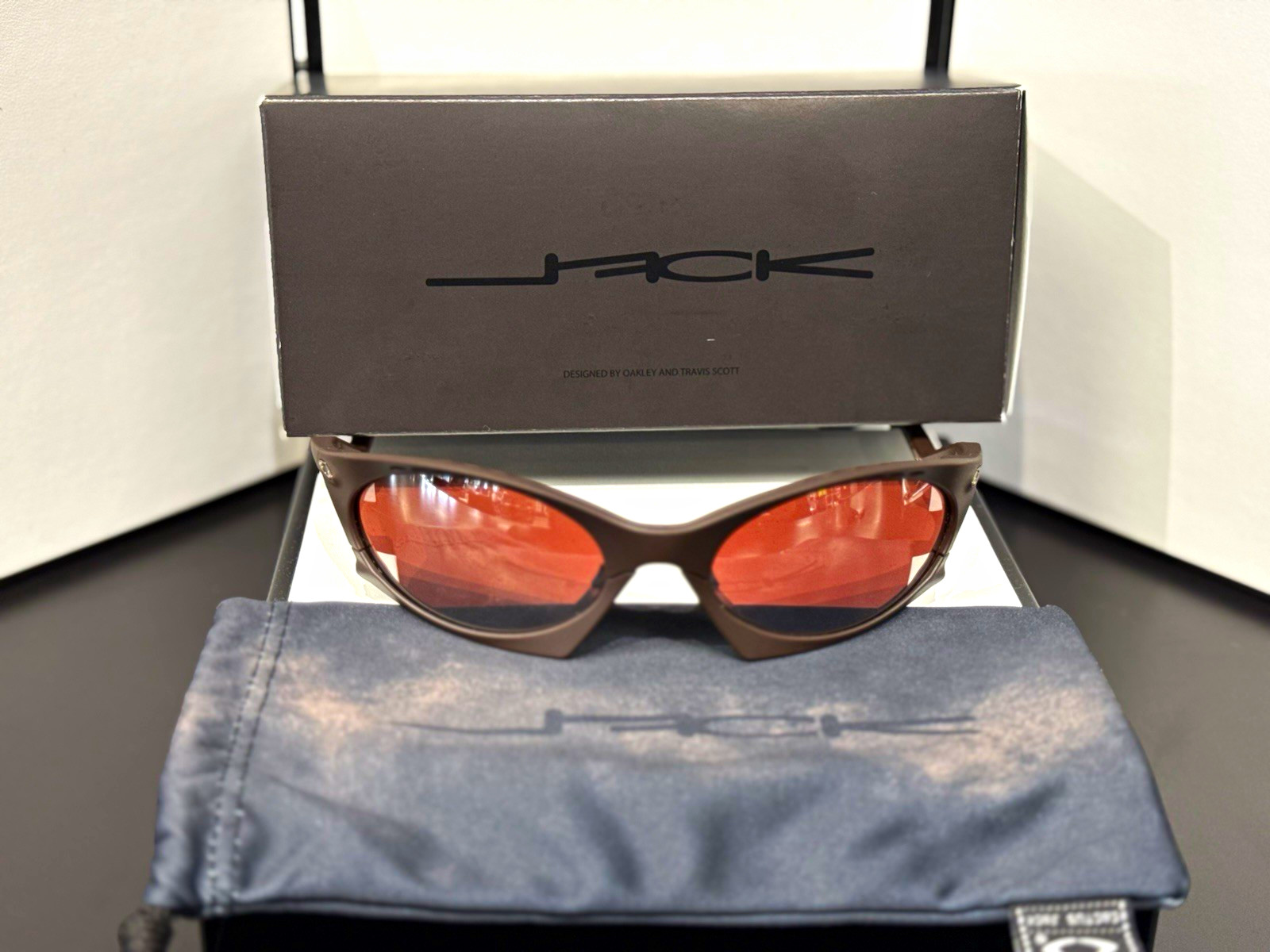 Oakley x Travis Scott Cactus Jack Plantaris Sunglasses New