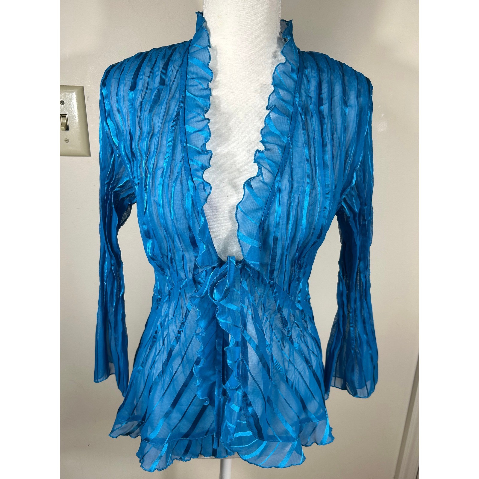 VTG Y2K Notations Ruffle Babydoll Fairy Top Women S Blue Tie Front Stripe Sheer