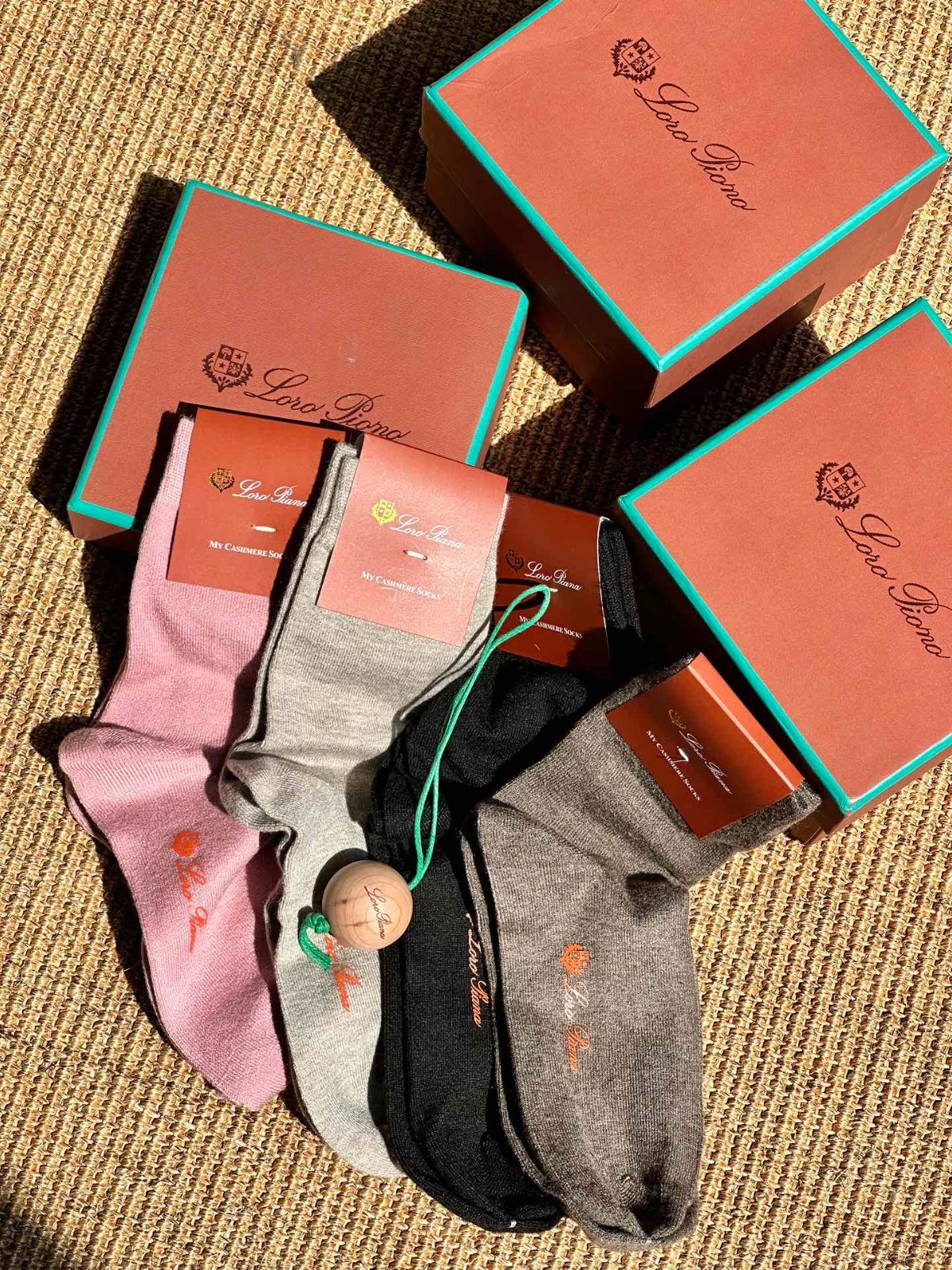Loro Piana 100% Cashmere Socks 4 Pairs Luxury Gift Box Soft Warm Multicolor