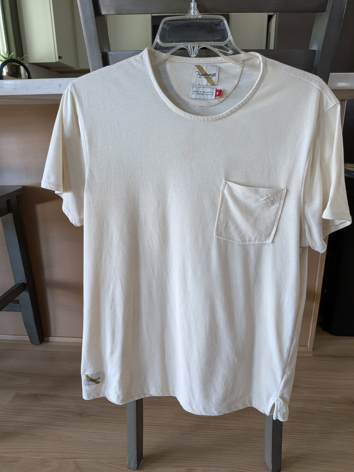 Tracksmith Men\'s White Solid Crew Neck Pocket T-Shirt Short Sleeve Size M
