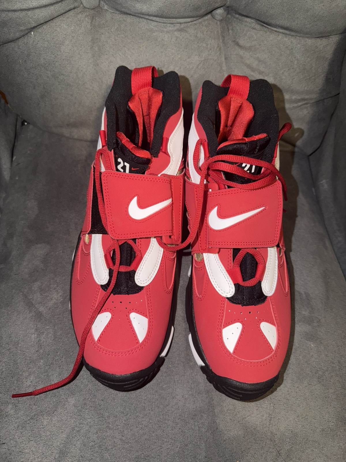 Men’s Nike Air Diamond Turf II Size 10