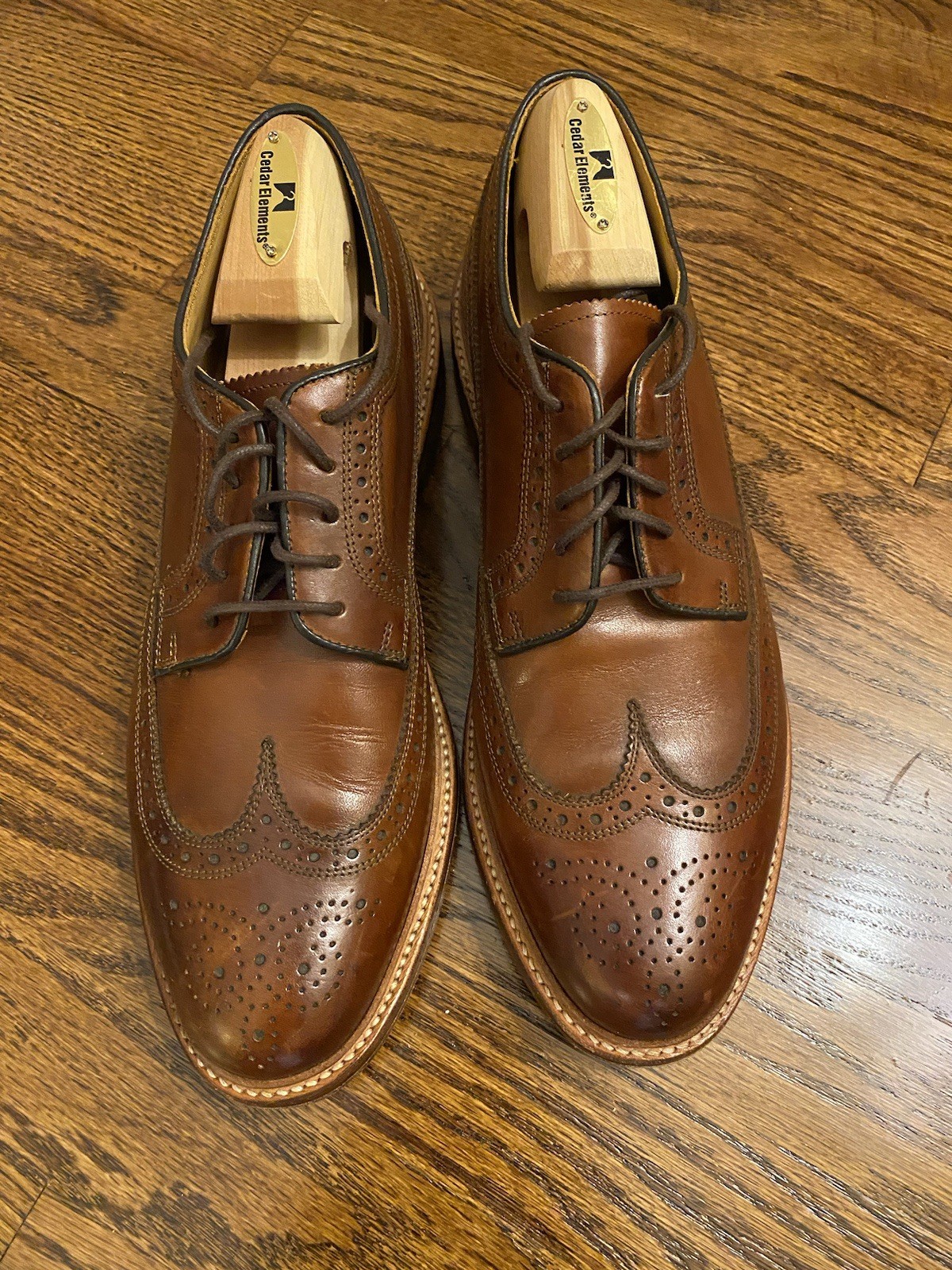 Florsheim Imperial Wingtip Derby Shoes Brown Leather 9.5 + Cedar Tree
