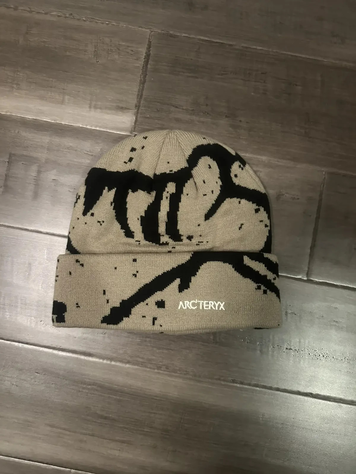 Arc\'teryx Grotto Toque Beanie Beige Unisex Winter Knit Hat Merino Style NWT