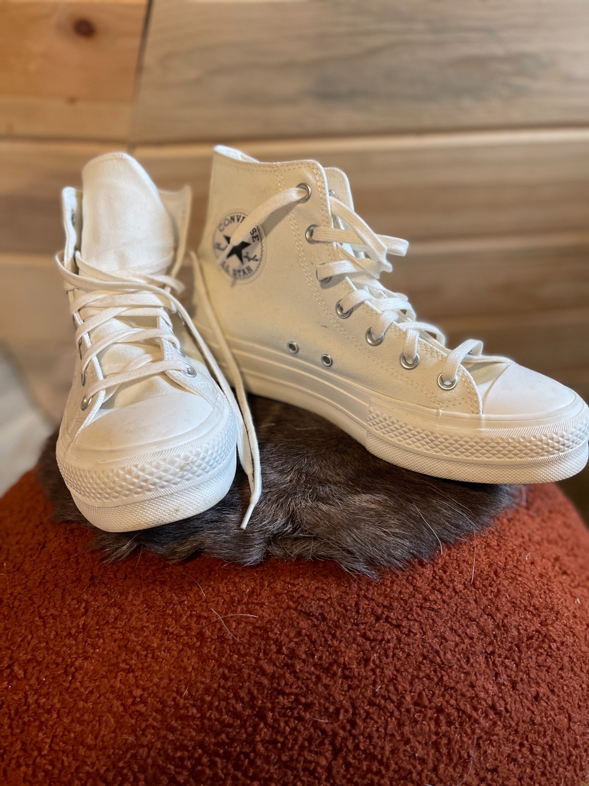 Converse Chuck Taylor All Star Lift Platform Pearls & Studs White Womens 9 NEW