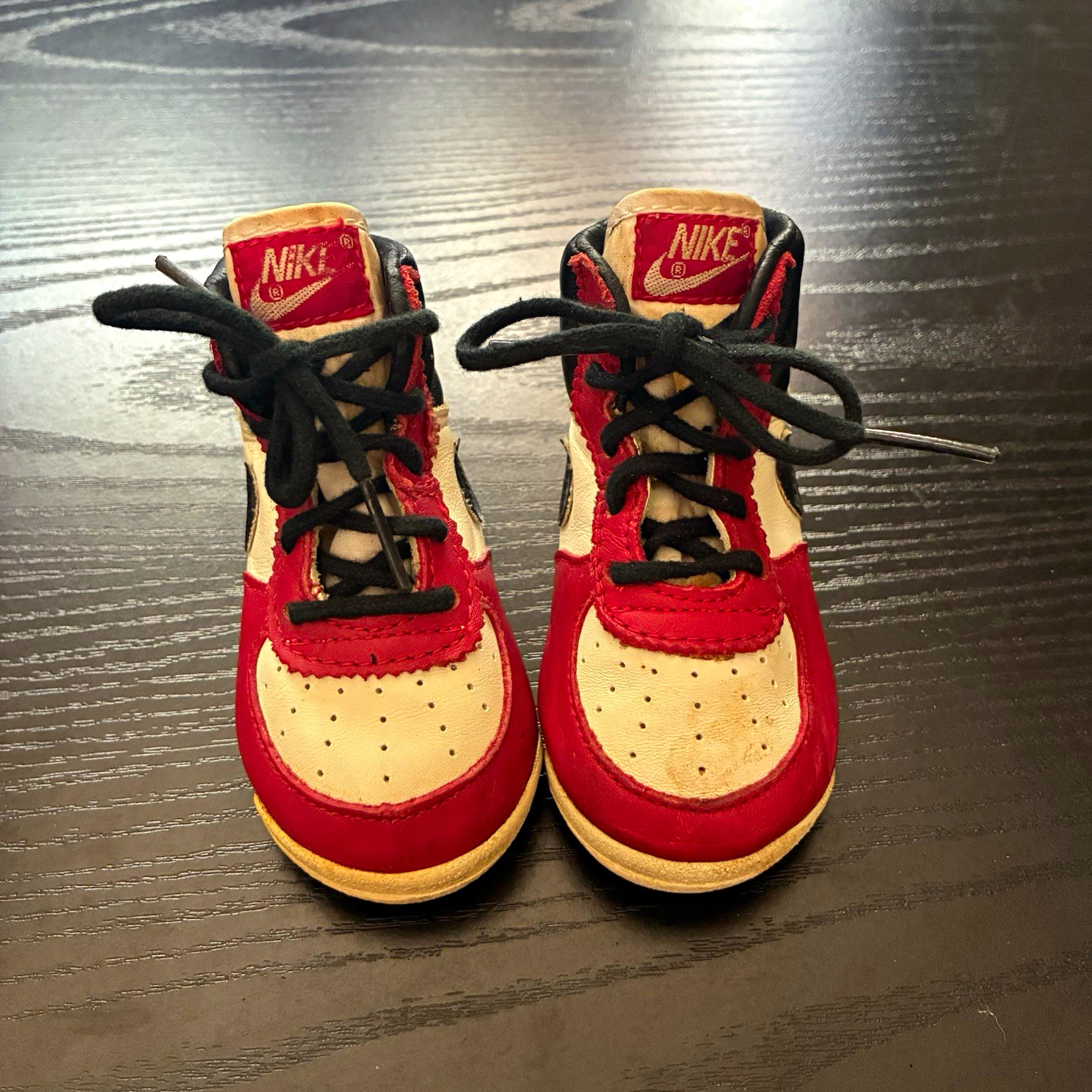 Original 1985 Nike Baby Jordan 1 Chicago Colorway Black Laces Size 3 850810PD