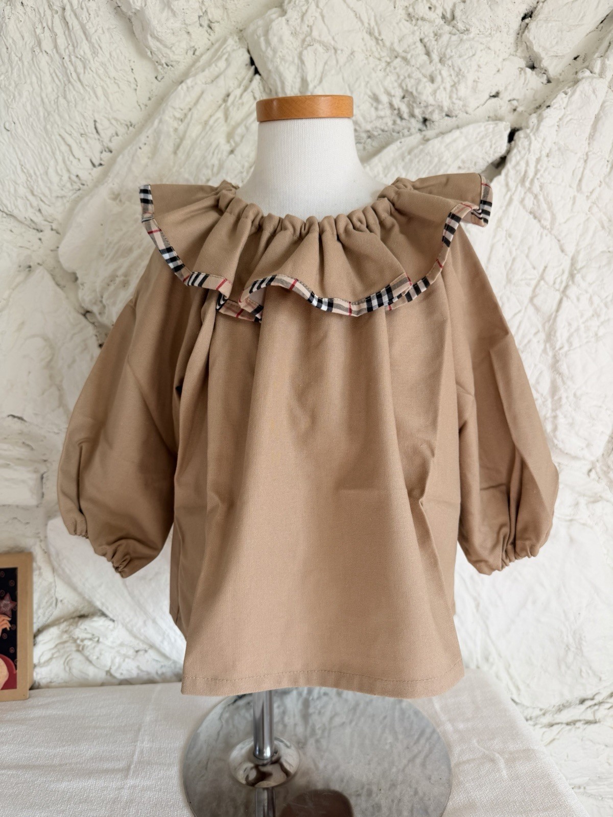 Girls Size 3T Beige Off Shoulder Long Sleeve Blouse Top Elastic Ruffle Casual