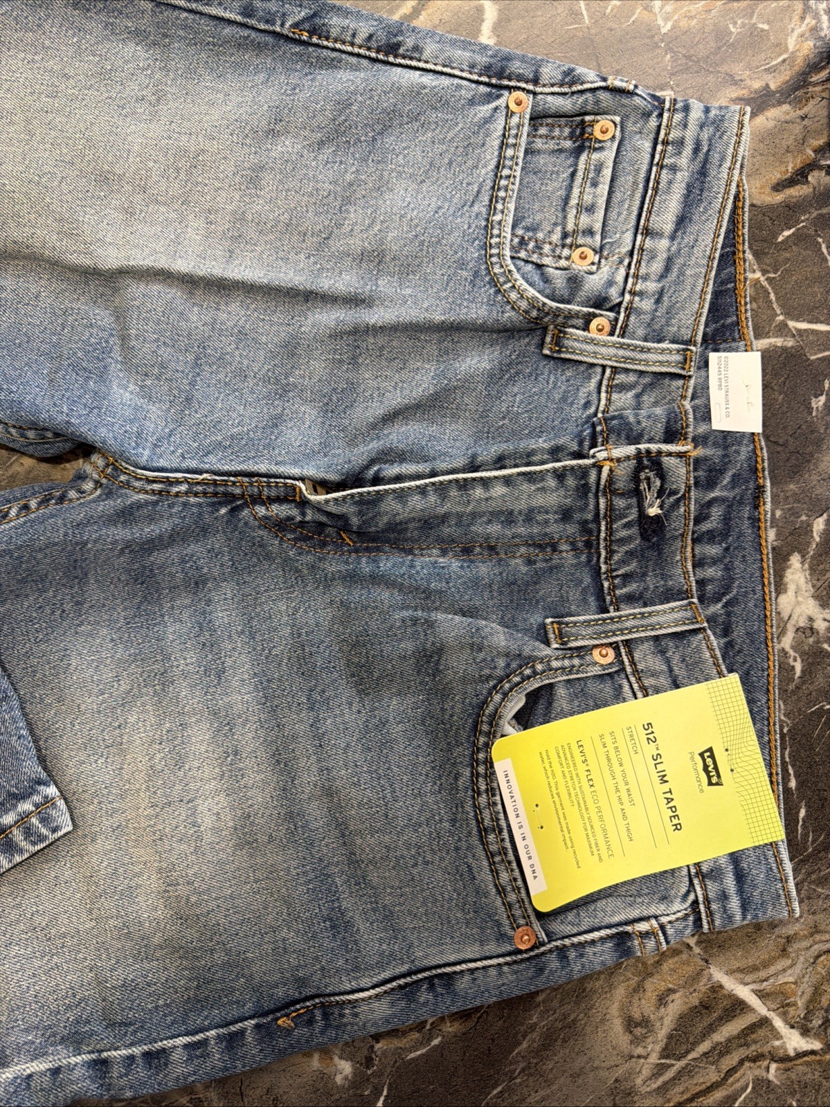 Levi\'s 550 Men\'s Relaxed Fit Jeans - Stonewash Blue (00550-4891)