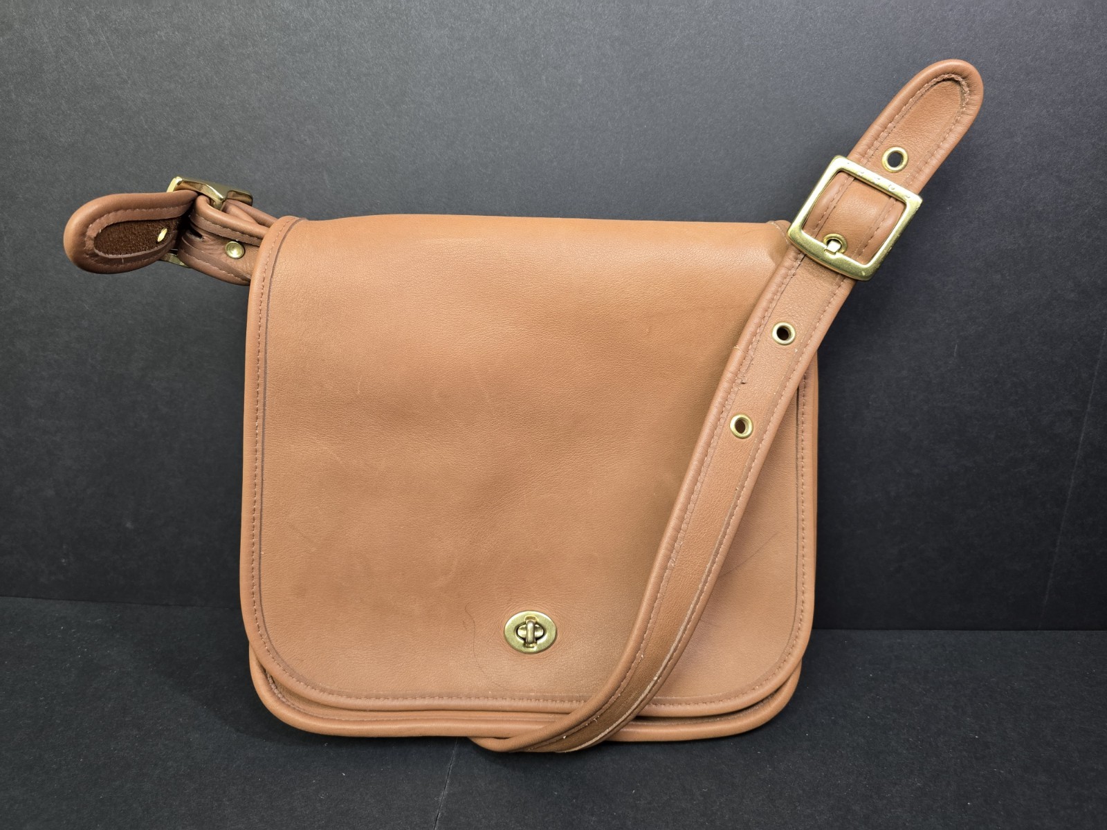 Vintage COACH G1P-9525 Stewardess Bag Tan Leather \