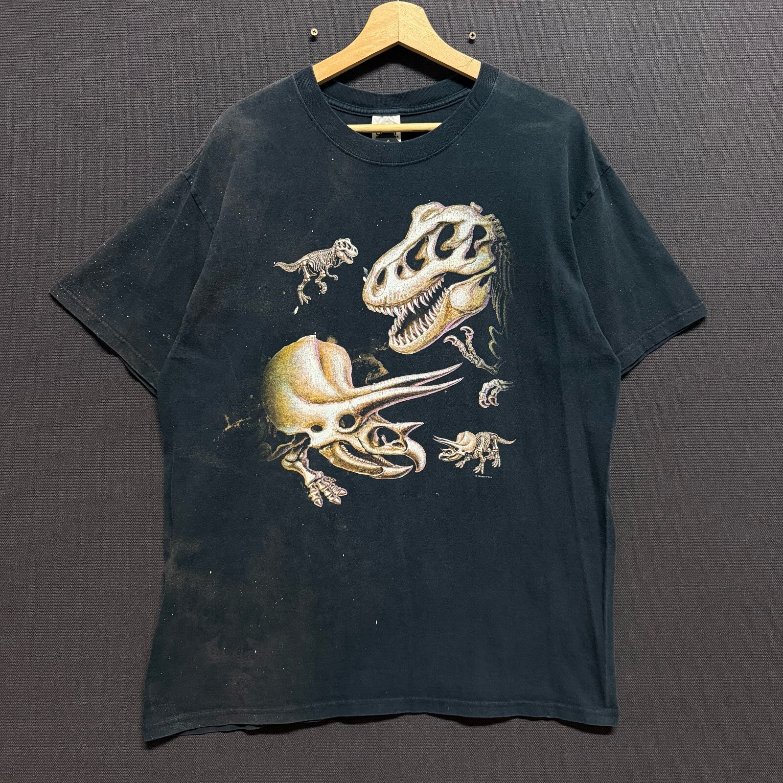 Vintage 1990s Dinosaur Skeleton T-Rex Triceratops Graphic T-Shirt