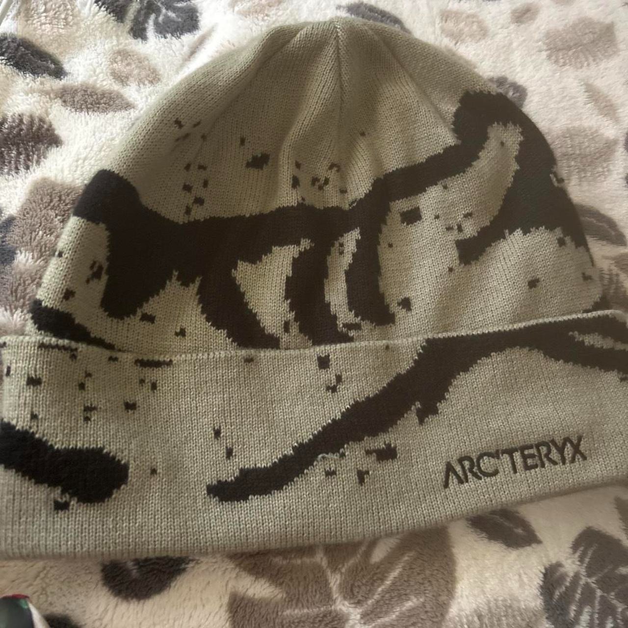 Arc’teryx Grotto Toque Beanie Dark Beige Knit Winter Hat Unisex Outdoor NWT