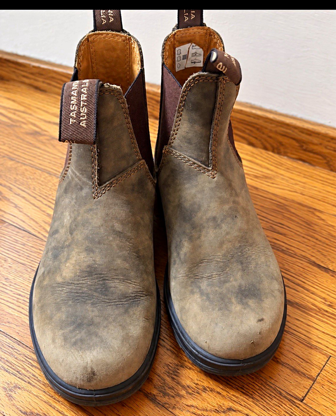 Blundstone Brown Leather Chelsea Boots – Women’s 7 / Men’s 5