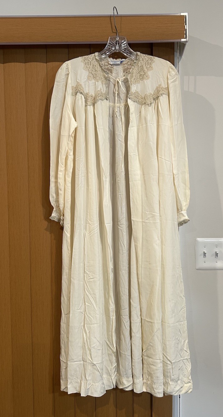Vintage Trousseau by Terrace 1930s 40s White  Rayon Satin Full Length Peignor