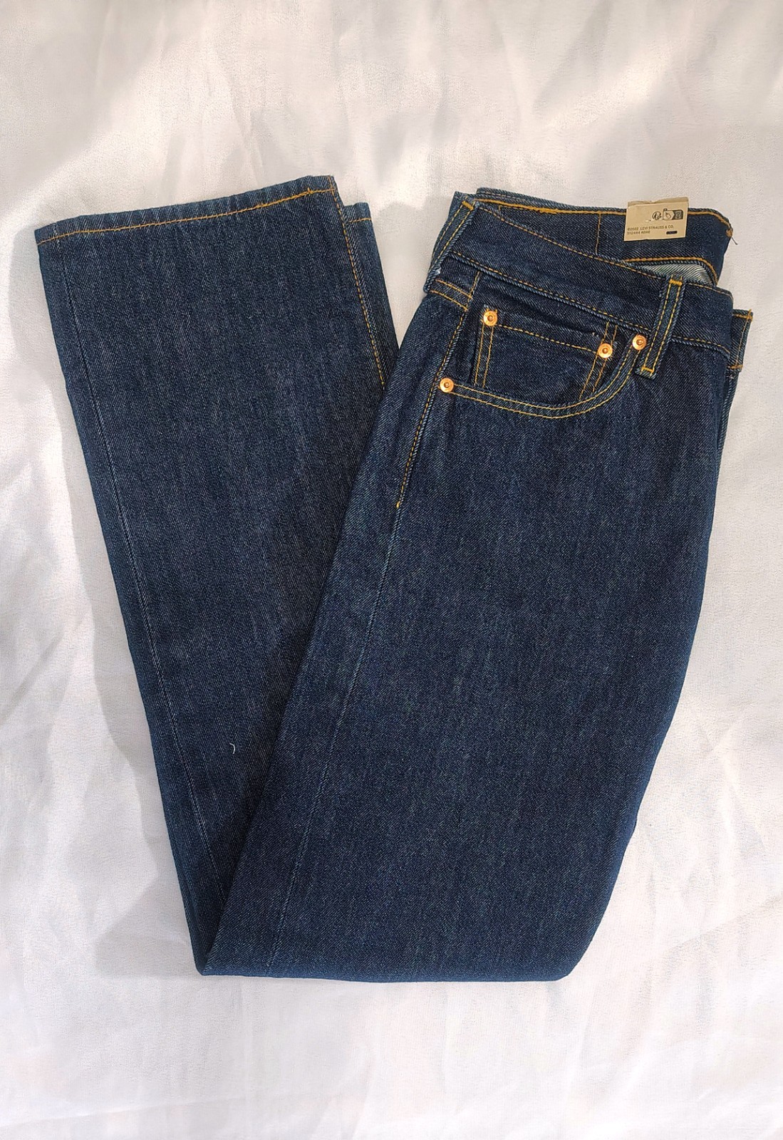 NWT Mens Levis 501 Size 32x32 Color Blue Jeans