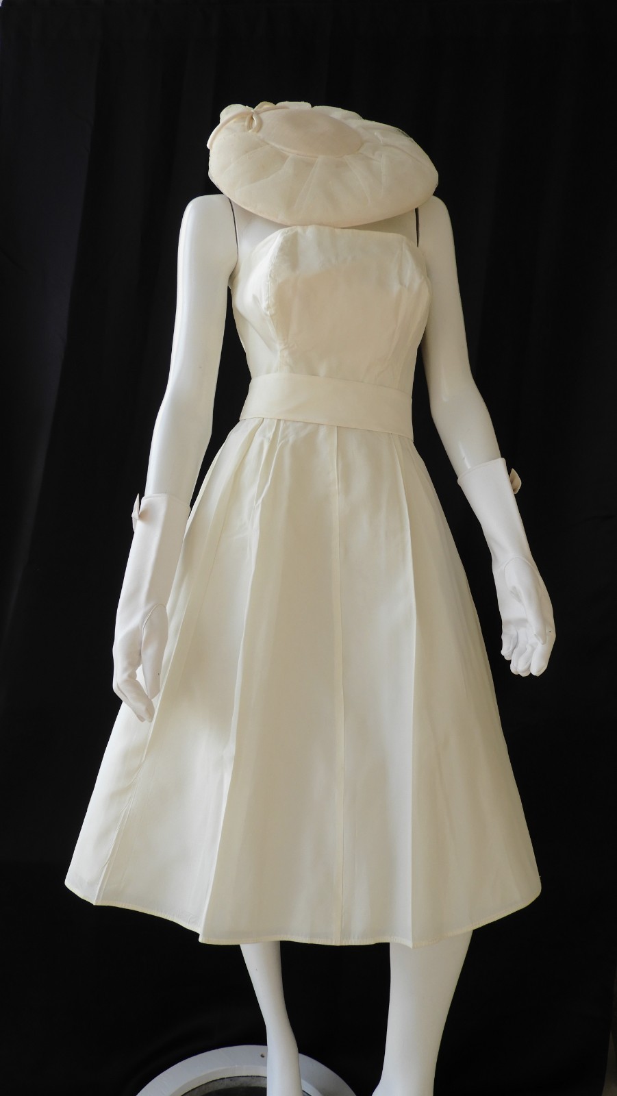 Vtg 1950\'s Ladies Sleeveless Fit n Flare White Sateen Dress w/Gloves sz S/34\