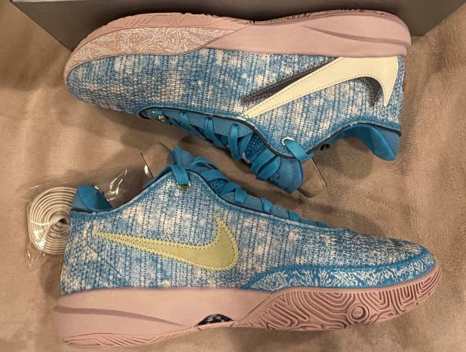 Men\'s Nike Lebron 20 All Star -DV1191 400-Sz 9-Blue Lightning/Coconut Milk-NIB