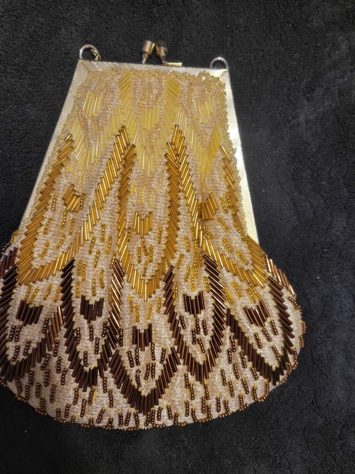 Authentic 1950s Fine Arts Bag Co, Inc. beaded evening bag