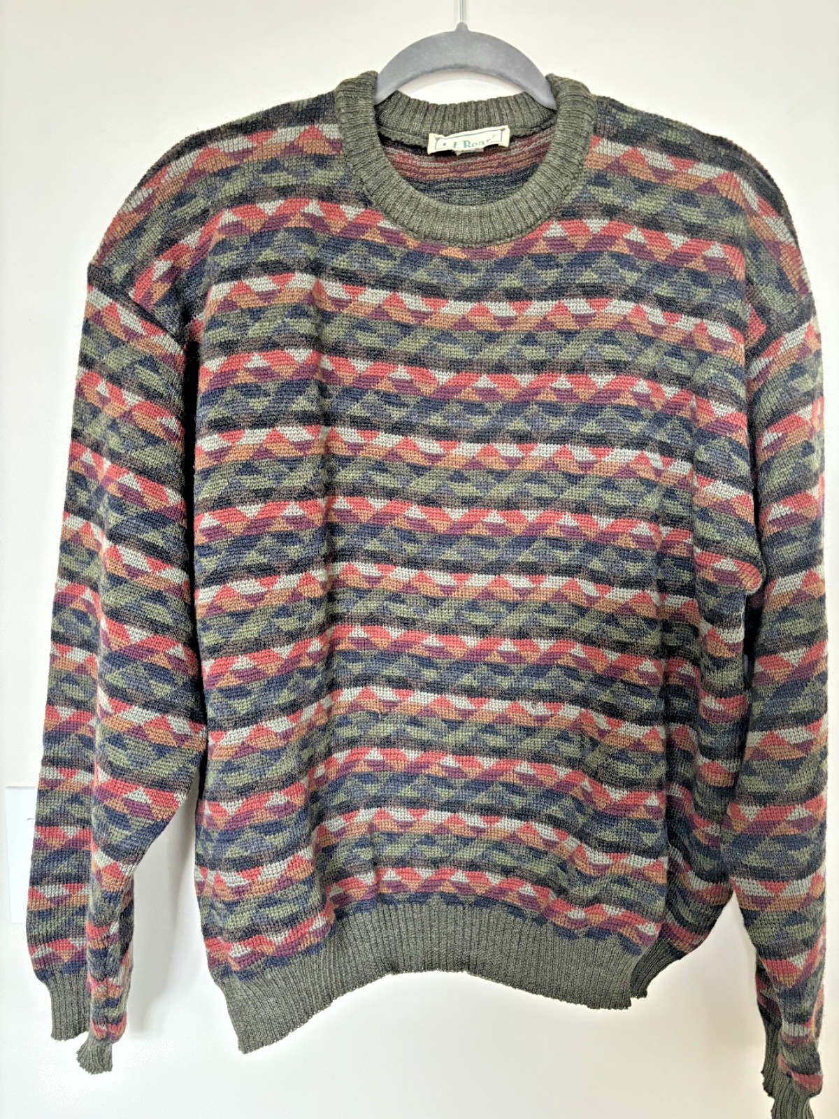 mens 1990 vintage LL Bean sweater. 100% wool Large excellent. 