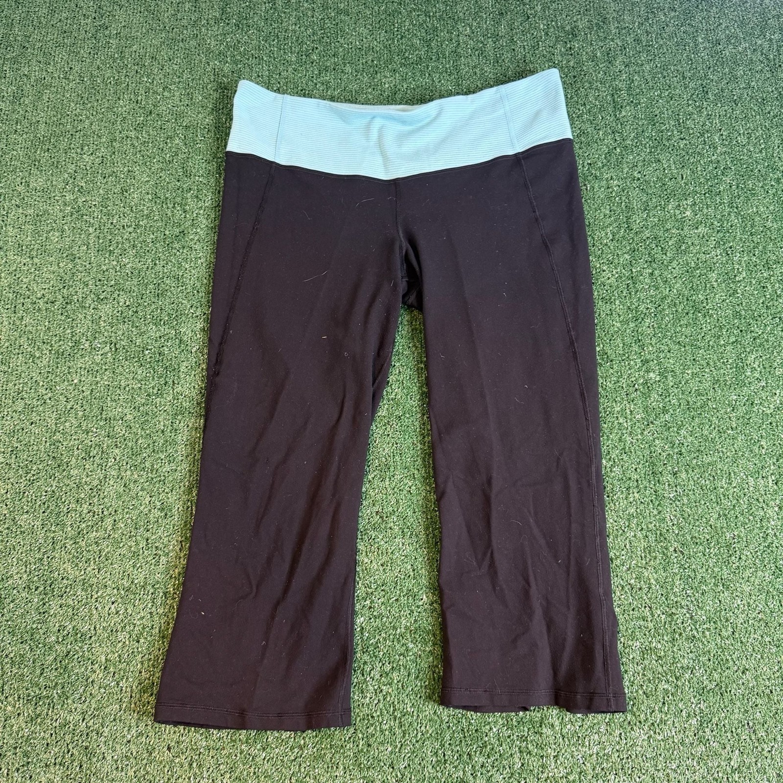 Lululemon Gather & Crow Crop Size 12 Black Blue