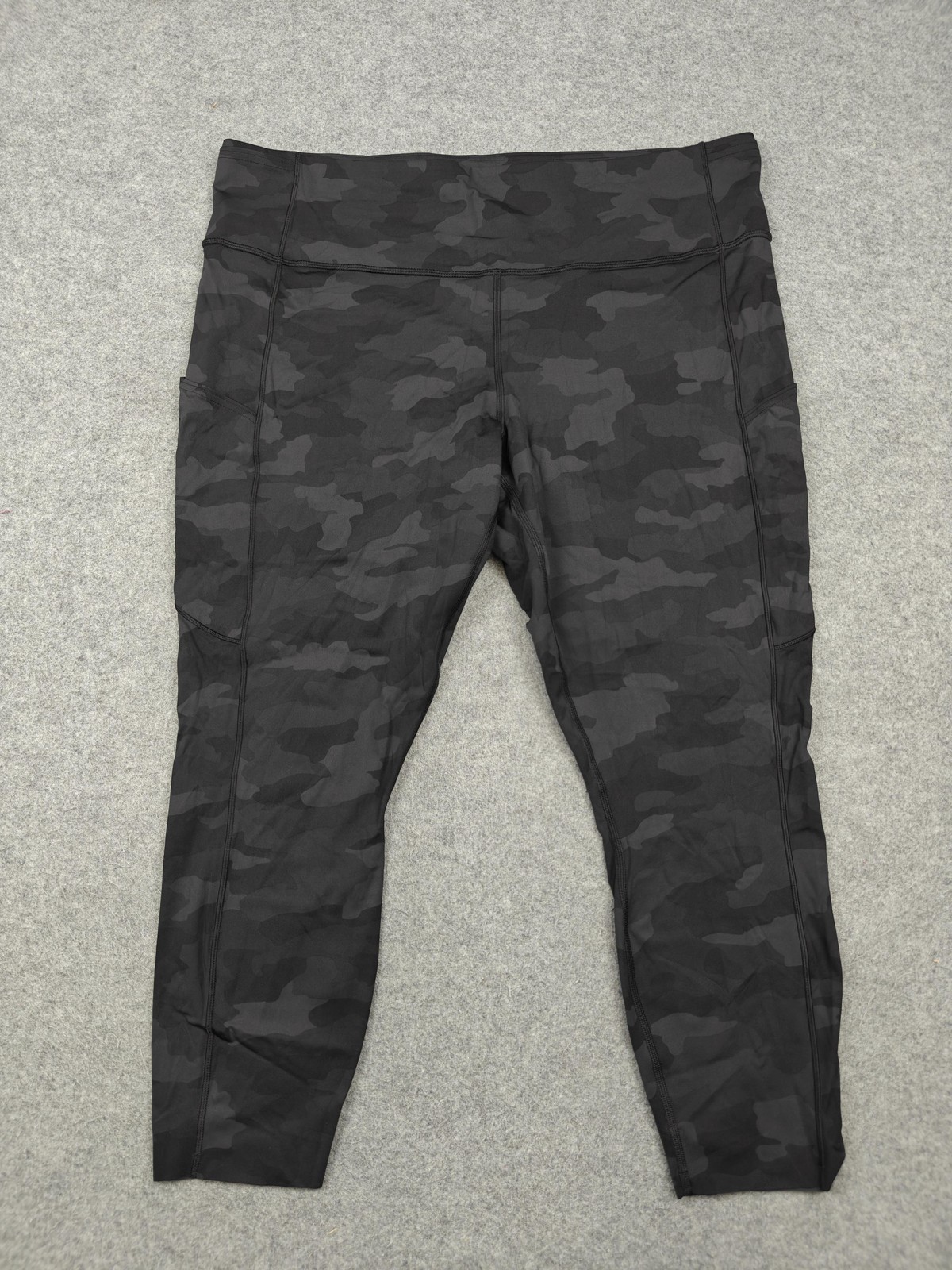 Lululemon Leggings Womens 20 Black Camo Cropped Ankle Pockets Yoga Athletic