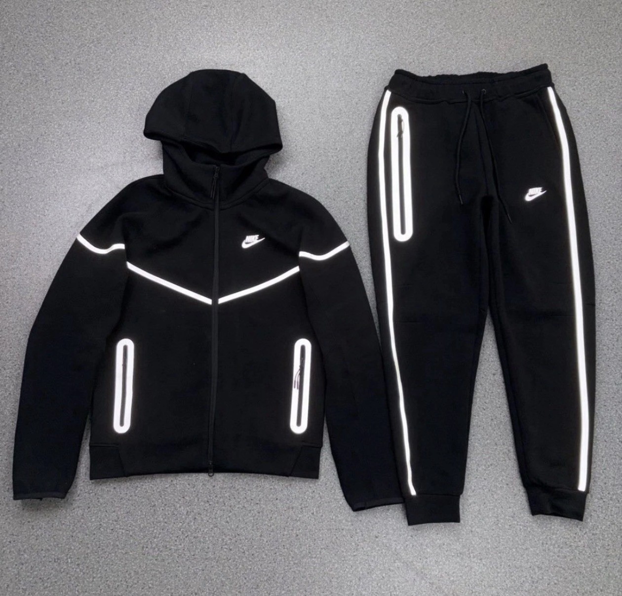 Men’s size SMALL Nike Tech Fleece Reflective Full-Zip Hoodie and Pants