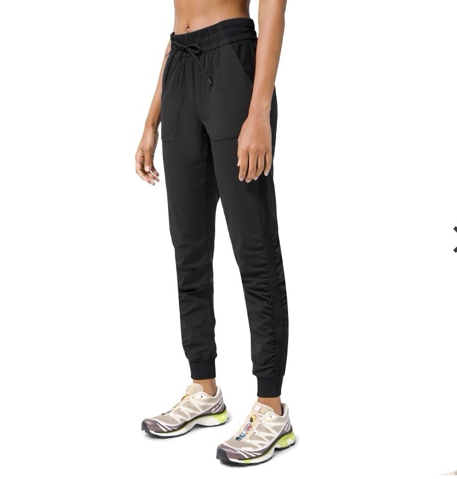 Lululemon Beyond the Studio Jogger Pants Womens Size 4 Black Luxtreme High Rise