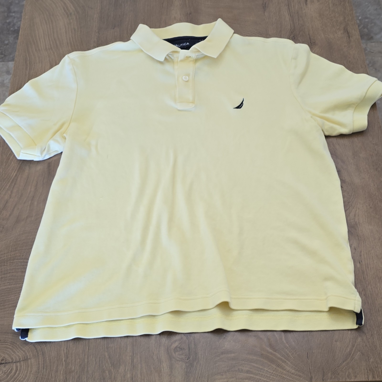 Nautica Men\'s Yellow Solid Short Sleeve Collared Polo Shirt Logo Size M