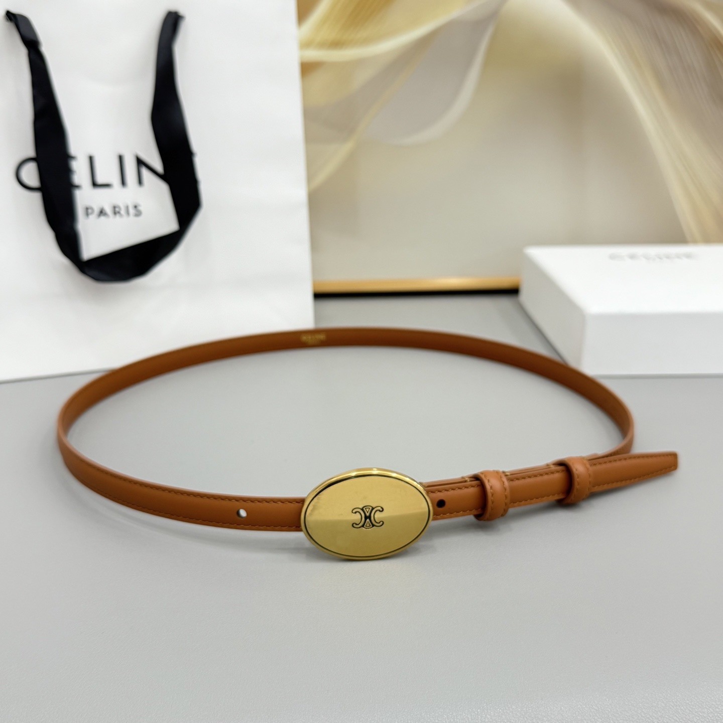 Women\'s Celin*e 1.3cm/0.51in Brown Leather Belt gold retro oval badge buckle
