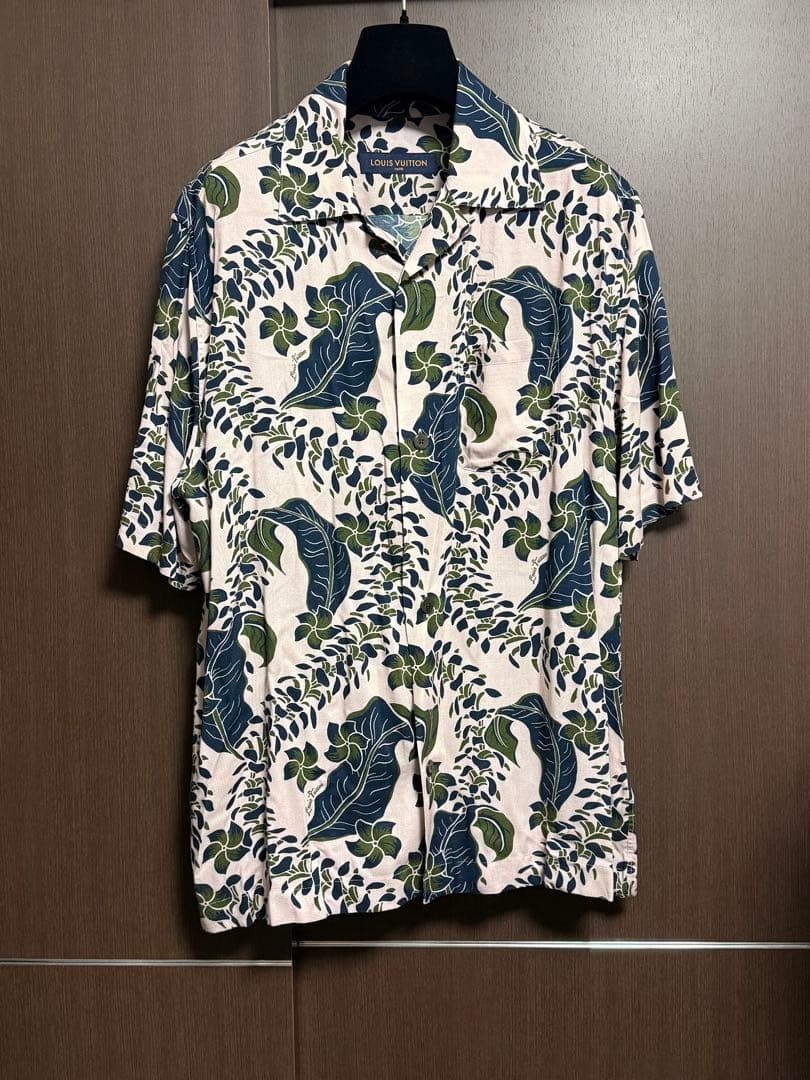 USED FINAL PRICE REDUCTION: LOUIS VUITTON FLORAL HAWAIIAN SHIRT EXCELLENT