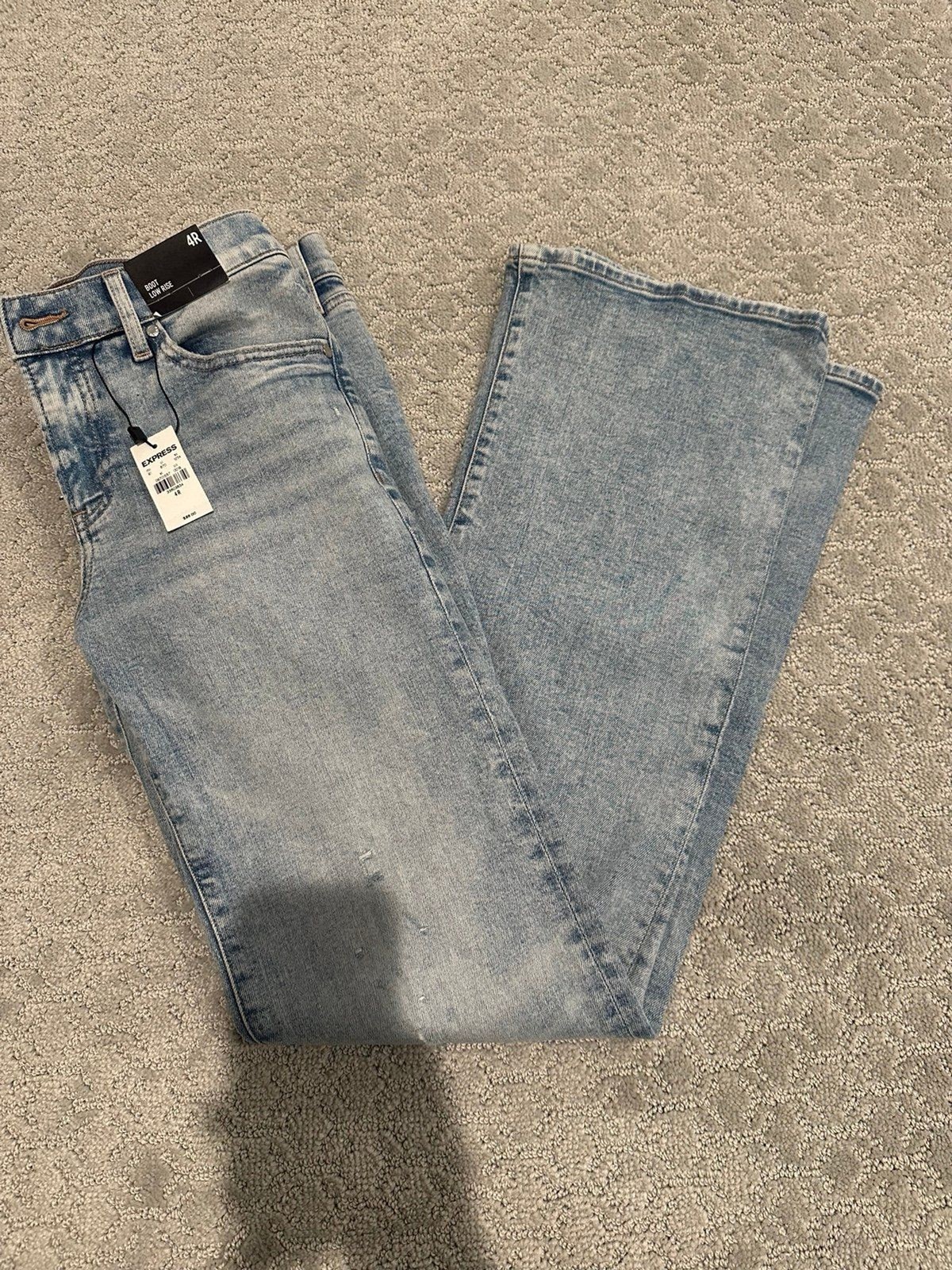 NWT Express Boot Low Rise Sz 4