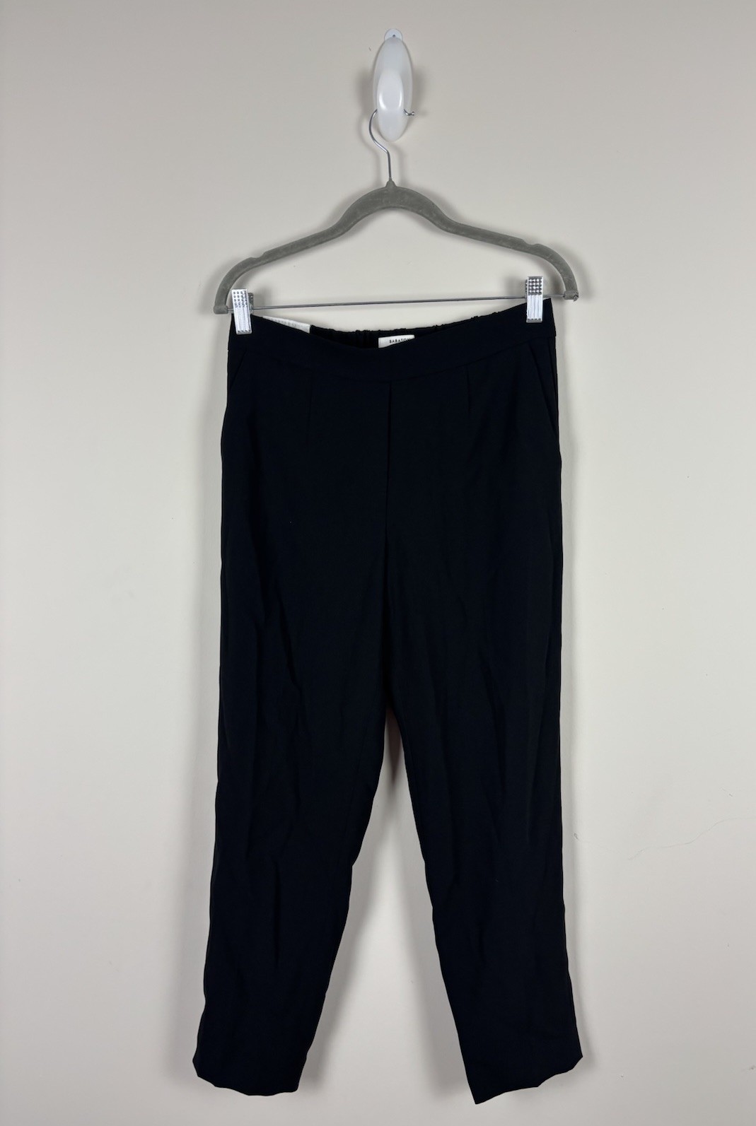 Nwt Aritzia Babaton Conan Cropped Pants Size 6 Black Pull on Mid Rise Slim Leg