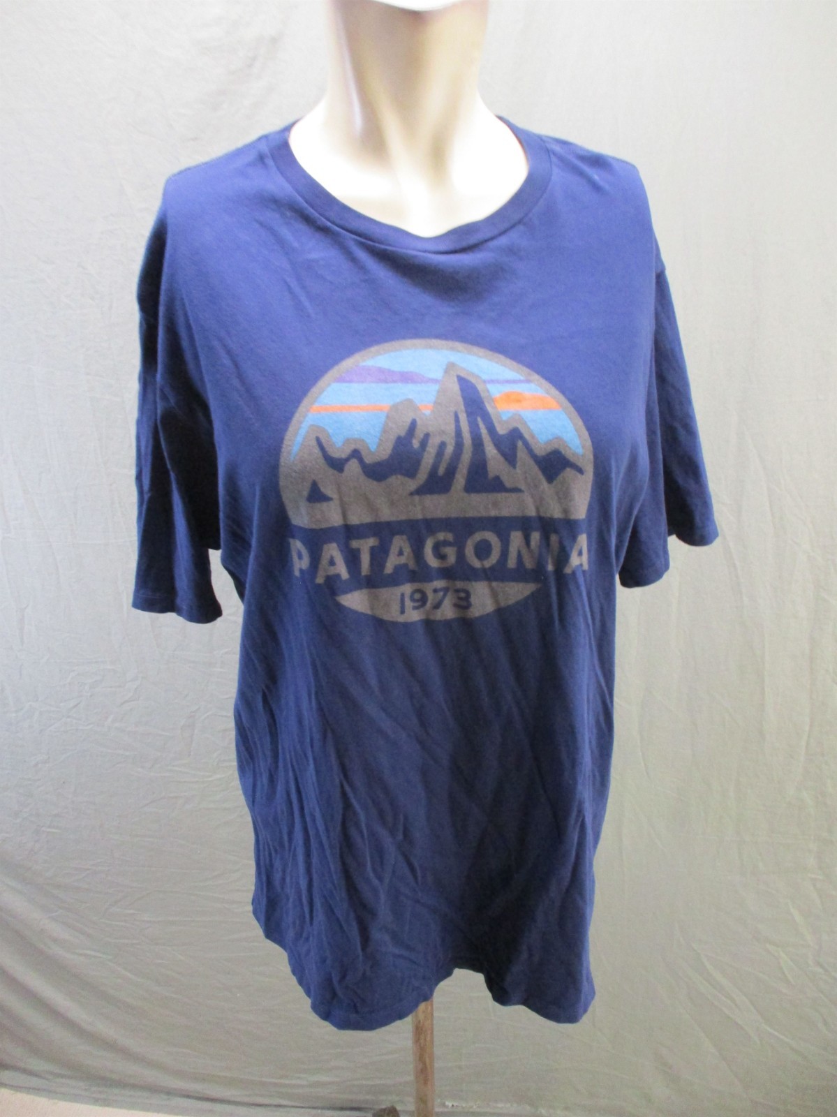 Patagonia Size M Mens Blue Print 100% Organic Cotton Activewear TShirt 118