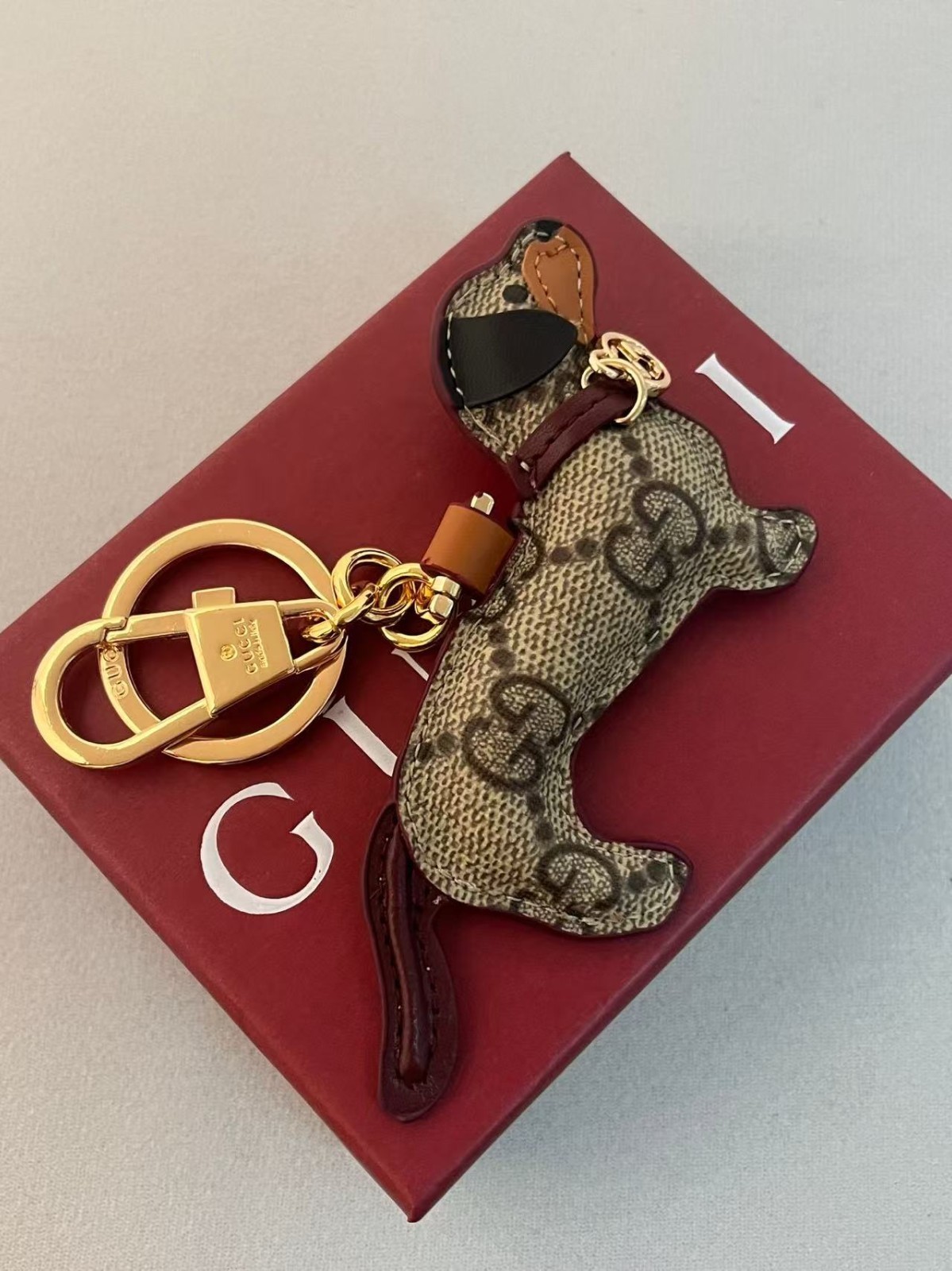GUCCI Novelty Charm Handmade Dog Keychain Gift Key chain with New Box