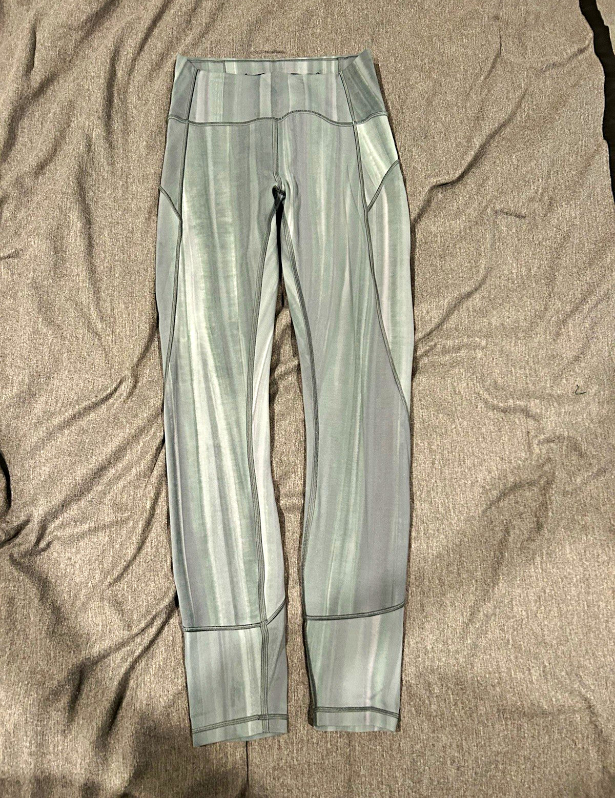 lululemon athletica Women\'s Gray Striped Ankle Yoga Leggings Size 4 25\
