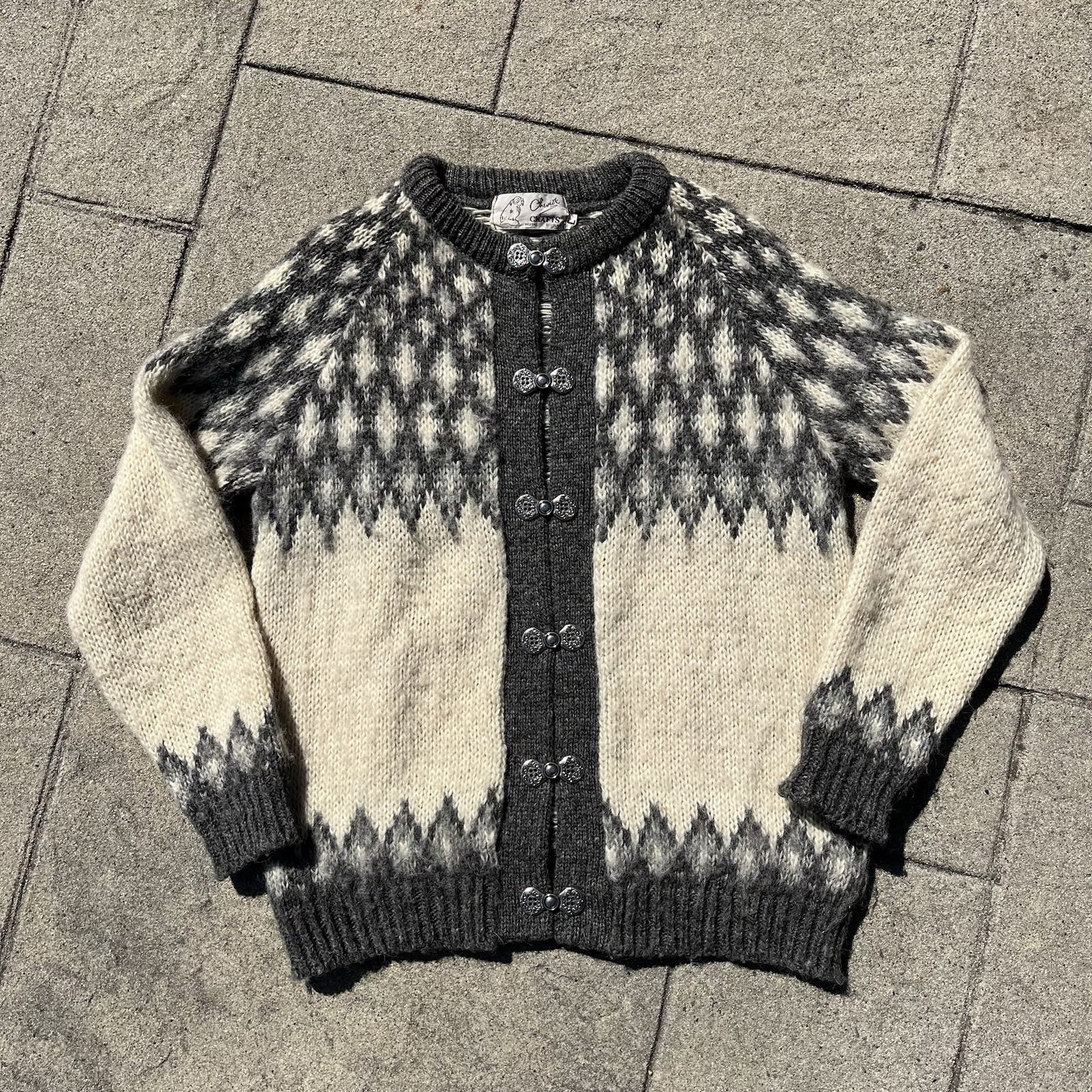 VINTAGE 70s 80s Scottish Made Wool Sweater With Pewter Hook Buttons
