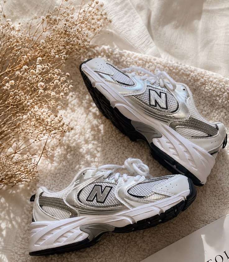 SALE- New. Balance Lifestyle 530 White & Natural Indigo Shoes-Color White / Blue