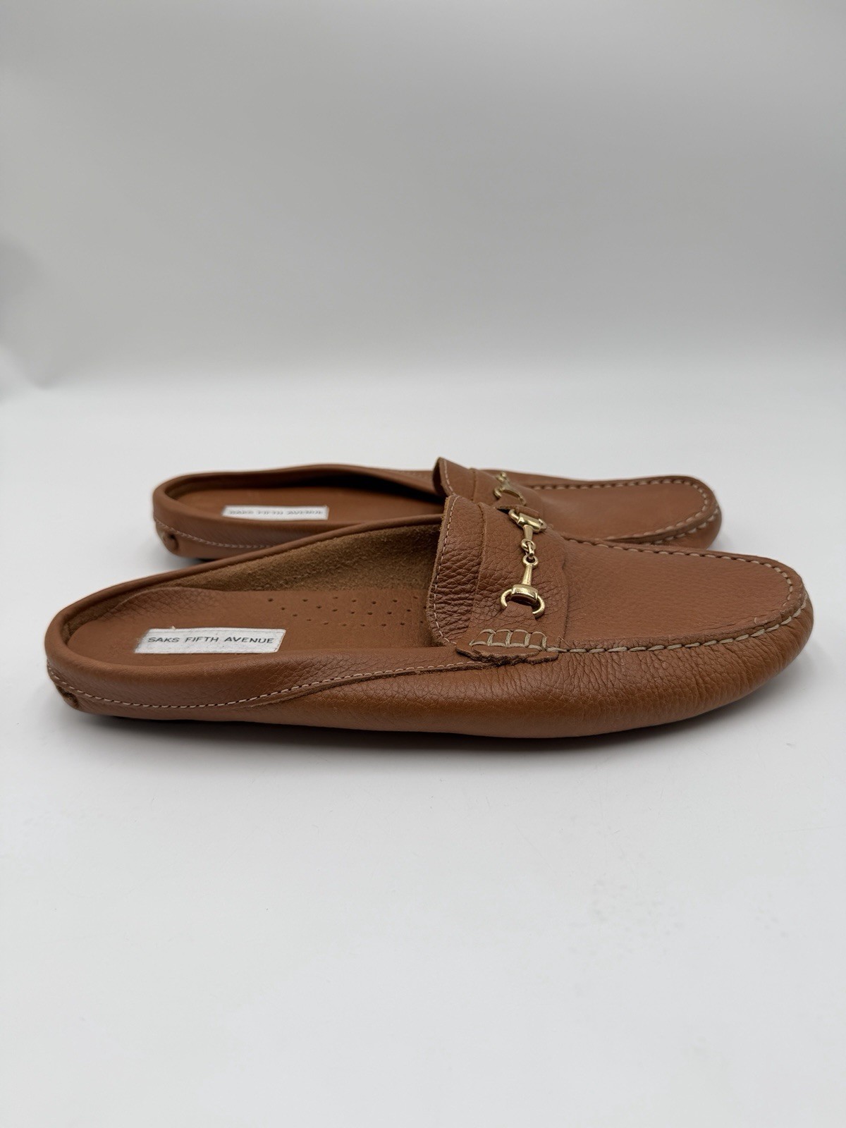 Women’s Saks Fifth Avenue brown leather pebbled Gold Horsebit mules Size 9B