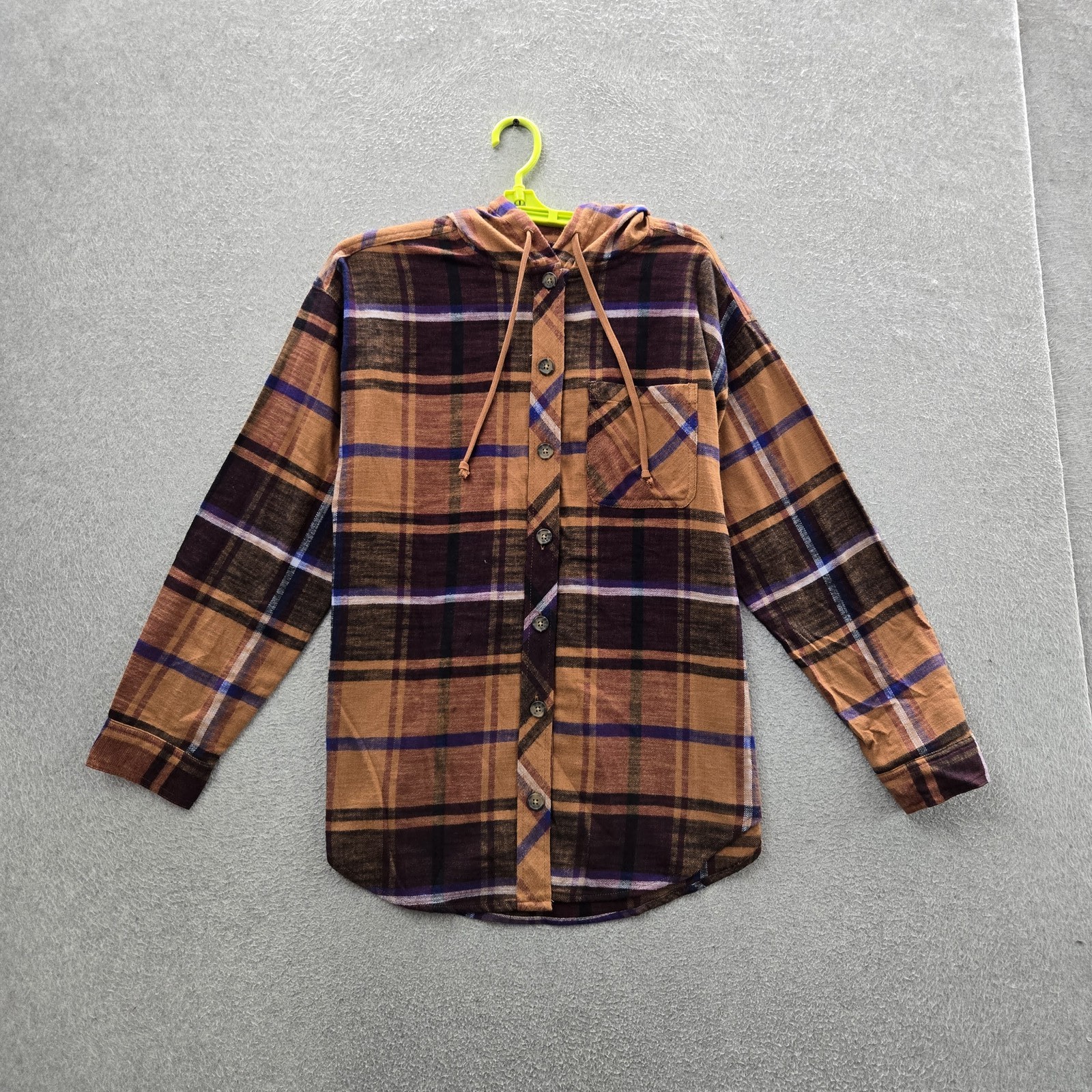 Maurices Women Button Up Shirt M Brown Cabin Plaid Boyfriend Hooded Flannel NWT