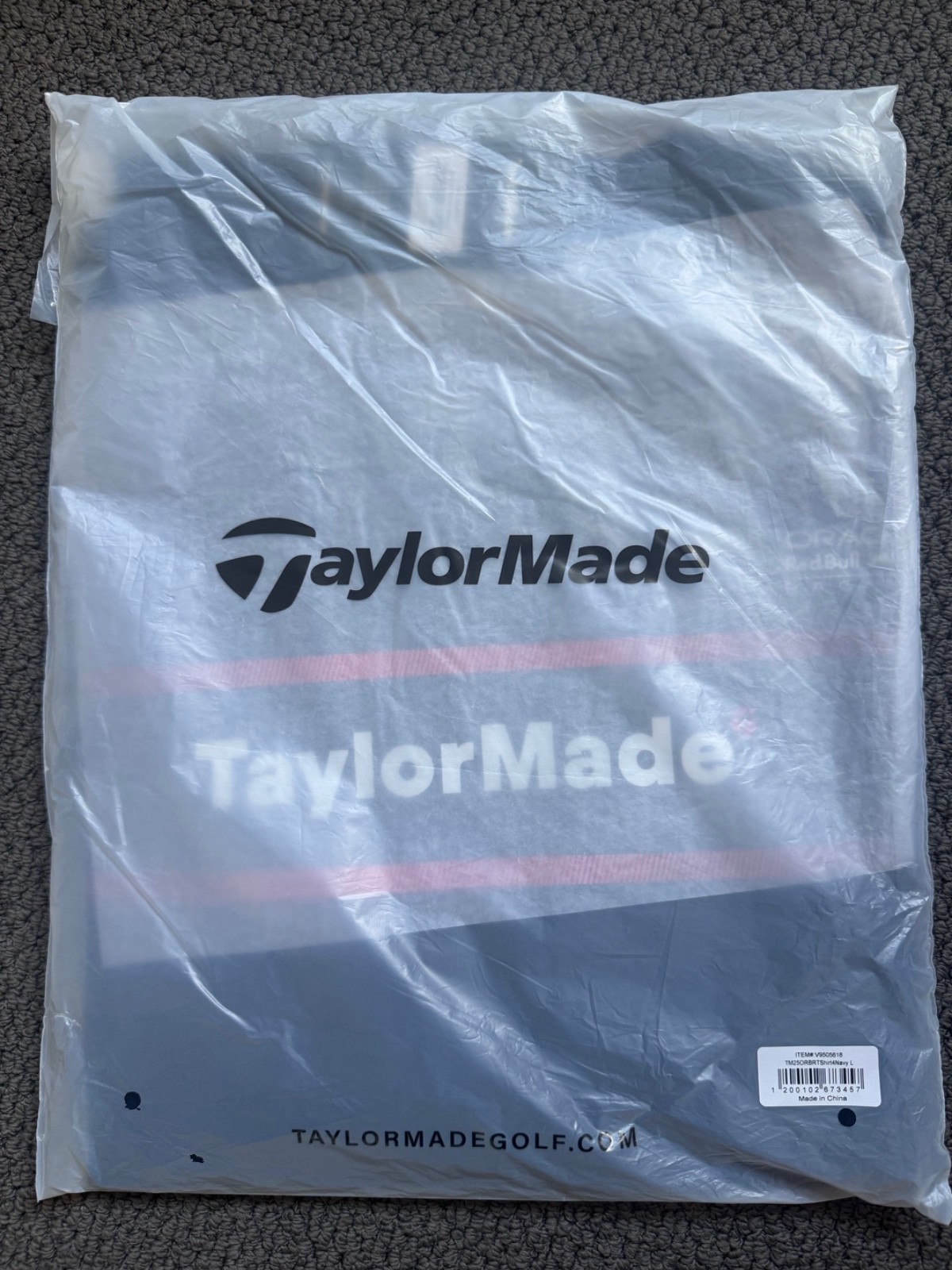 Taylormade X Red Bull Racing Circuit Links T-shirt Size Large BRAND NEW 2025