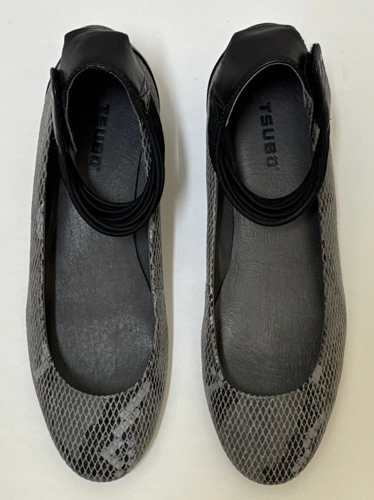 Tsubo Gylda Snake Print Leather Ankle Strap Low Wedge Grey Comfort Size 8.5 US