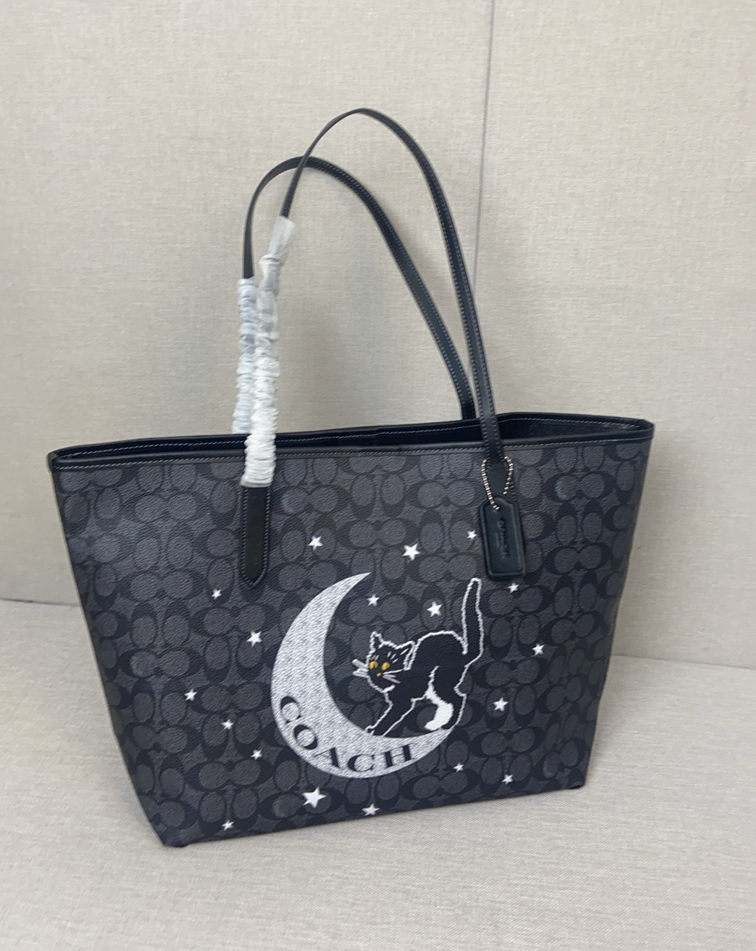 NWT CW451 City Tote Signature Canvas With Moon+Cat Halloween Holidays