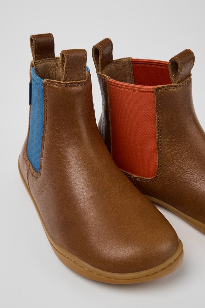 Camper Kids Peu Cami Twin Chelsea Leather Boots Booties Slip-On size US 1 /EU 32